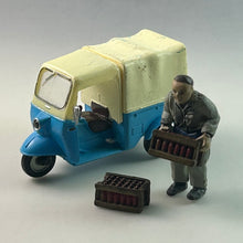 Cargar imagen en el visor de la galería, Daihatsu Midget / DKA type - Mini Model Car - Trading Figure
