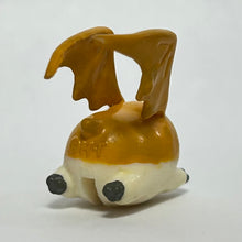 Cargar imagen en el visor de la galería, Digimon Adventure - Patamon - Mini Figure

