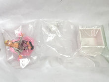 Cargar imagen en el visor de la galería, One Piece - Donquixote Doflamingo - Desktop Figure
