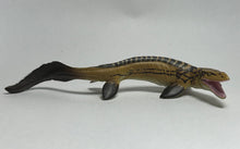 Cargar imagen en el visor de la galería, Tylosaurus - Trading Figure - Miniature (064)
