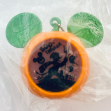 Load image into Gallery viewer, Disney Characters - Donald Duck - Light-up Keychain
