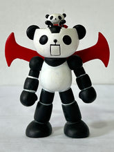 Cargar imagen en el visor de la galería, Panda Z Posing Trading Figure
