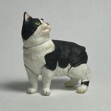 Load image into Gallery viewer, Manx cat - Trading Figure - Miniature - 002-C

