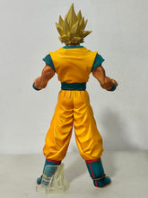 Load image into Gallery viewer, Dragon Ball Z - Son Goku SSJ - Master Stars Piece
