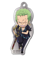 Load image into Gallery viewer, One Piece Film Gold - Roronoa Zoro - 7-Eleven no OP Otakara Campaign - Metal Keychain
