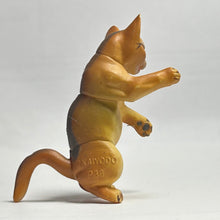 Load image into Gallery viewer, Abyssinian cat - Trading Figure - Miniature - 82 P38B - Cuchiwaii
