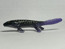 Load image into Gallery viewer, Acanthostega - Trading Figure - Miniature (041) - Cuchiwaii
