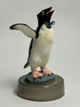 Cargar imagen en el visor de la galería, Adélie Penguin - Trading Figure - Miniature - Cuchiwaii
