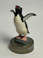 Cargar imagen en el visor de la galería, Adélie Penguin - Trading Figure - Miniature - Cuchiwaii
