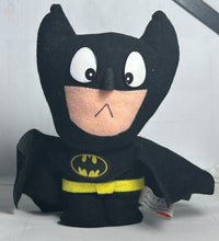 Load image into Gallery viewer, Batman - Vintage Plush Toy - 1993 - Cuchiwaii
