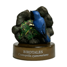 Load image into Gallery viewer, Blue-and-White Flycatcher (Cyanoptila cyanomelana) - Mini Figure - Bottle Cap - Cuchiwaii
