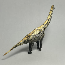 Cargar imagen en el visor de la galería, Brachiosaurus - Trading Figure - Miniature (027) - Cuchiwaii
