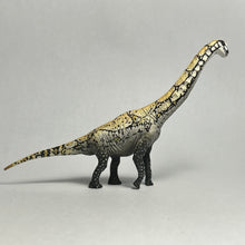 Cargar imagen en el visor de la galería, Brachiosaurus - Trading Figure - Miniature (027) - Cuchiwaii
