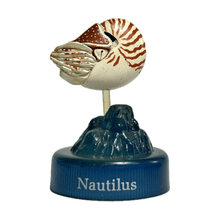 Cargar imagen en el visor de la galería, Chambered nautilus - Mini Figure - Bottle Cap - Cuchiwaii
