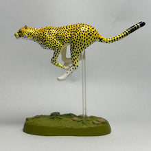 Load image into Gallery viewer, Cheetah - Trading Figure - Feline Animals - Cuchiwaii
