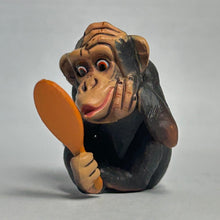 Cargar imagen en el visor de la galería, Chimpanzee - Trading Figure - Miniature - Cuchiwaii
