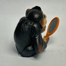 Cargar imagen en el visor de la galería, Chimpanzee - Trading Figure - Miniature - Cuchiwaii
