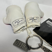 Cargar imagen en el visor de la galería, Creed (film) - Rocky VII 7 - Glove Keychain - Cuchiwaii

