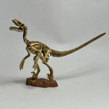 Load image into Gallery viewer, Deinonychus - Trading Figure - Miniature (050) - Cuchiwaii
