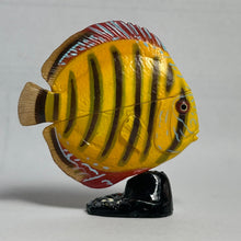 Load image into Gallery viewer, Discus (fish) - Trading Figure - Miniature - 061 P30-A - Cuchiwaii
