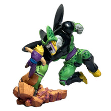 Cargar imagen en el visor de la galería, Dragon Ball Z - Perfect Cell vs. Son Gohan SSJ2 - Figure Capsule Neo - Cuchiwaii
