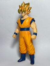Load image into Gallery viewer, Dragon Ball Z - Son Goku SSJ - Soft Vinyl Figure - Cuchiwaii
