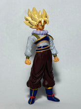 Cargar imagen en el visor de la galería, Dragon Ball Z - Son Goku SSJ - Trading Figure - HG 11 - Cuchiwaii
