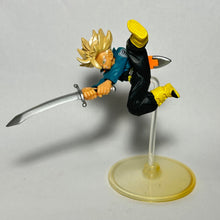 Cargar imagen en el visor de la galería, Dragon Ball Z - Trunks SSJ - Trading Figure - HG 11 - Cuchiwaii
