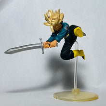 Cargar imagen en el visor de la galería, Dragon Ball Z - Trunks SSJ - Trading Figure - HG 11 - Cuchiwaii
