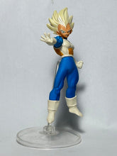 Cargar imagen en el visor de la galería, Dragon Ball Z - Vegeta SSJ - Trading Figure - HG - Cuchiwaii
