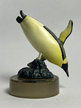 Load image into Gallery viewer, Emperor Penguin - Trading Figure - Miniature - Cuchiwaii
