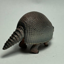 Cargar imagen en el visor de la galería, Glyptodon - Trading Figure - Miniature (065) - Cuchiwaii
