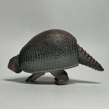 Cargar imagen en el visor de la galería, Glyptodon - Trading Figure - Miniature (065) - Cuchiwaii
