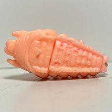 Cargar imagen en el visor de la galería, Godzilla - Mothra Larvae - Eraser Figure - Keshigomu - Cuchiwaii
