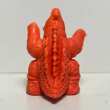 Cargar imagen en el visor de la galería, Godzilla vs. Gigan - Eraser Figure - Keshigomu - Cuchiwaii
