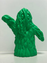 Cargar imagen en el visor de la galería, Godzilla vs. Hedorah - Eraser Figure - Keshigomu - Cuchiwaii

