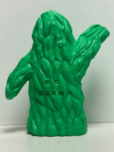 Cargar imagen en el visor de la galería, Godzilla vs. Hedorah - Eraser Figure - Keshigomu - Cuchiwaii
