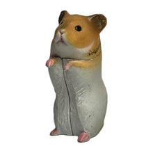 Load image into Gallery viewer, Golden Hamster - Trading Figure - Miniature - 017 P09-B - Cuchiwaii
