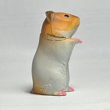 Load image into Gallery viewer, Golden Hamster - Trading Figure - Miniature - 017 P09-B - Cuchiwaii
