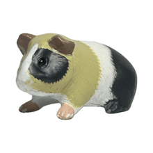 Load image into Gallery viewer, Guinea Pig - Trading Figure - Miniature - 91 P43A - Cuchiwaii
