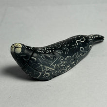Load image into Gallery viewer, Harbor seal - Trading Figure - Miniature (106) - Cuchiwaii

