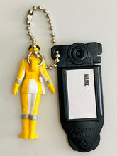 Cargar imagen en el visor de la galería, GoGo Sentai Boukenger - BoukenYellow - Figure Keychain
