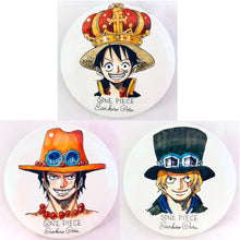 Load image into Gallery viewer, One Piece - Luffy, Ace &amp; Sabo - One Piece Shueisha Natsucomi 2015 Promo Can Badge
