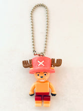 Cargar imagen en el visor de la galería, One Piece - Tony Tony Chopper - Brick Figure Keychain
