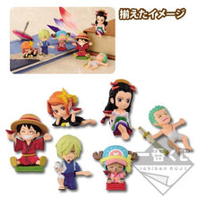Cargar imagen en el visor de la galería, One Piece - Monkey D. Luffy - Desktop Figure - OP Ichiban Kuji Sakihokore! Enshoku Mugiwara Emaki
