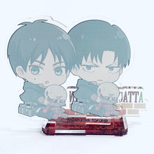 Cargar imagen en el visor de la galería, Attack on Titan Season 3 - Eren &amp; Levi - Tight Acrylic Figure (B)
