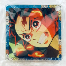 Cargar imagen en el visor de la galería, Kimetsu no Yaiba - Yuukaku-hen - Kamado Tanjirou - Capsule Square Meibamen Acrylic Charm (B) (A)
