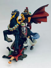Load image into Gallery viewer, Hokuto no Ken - Trample! Fist King and Black King - Violence Vignette - Trading Figure
