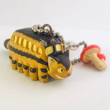 Load image into Gallery viewer, My Neighbor Totoro - Neko Bus / Cat Bus - Keychain Mascot
