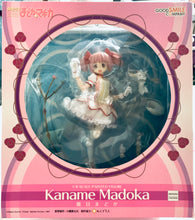 Load image into Gallery viewer, Puella Magi Madoka Magica - Kaname Madoka - Kyuubey - 1/8 Figure
